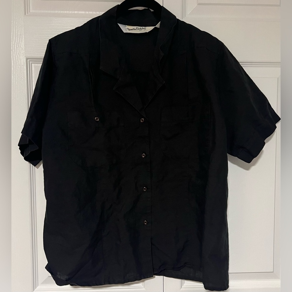Vintage Women's Diane Von Fustenberg Short Sleeve Button Down Blouse